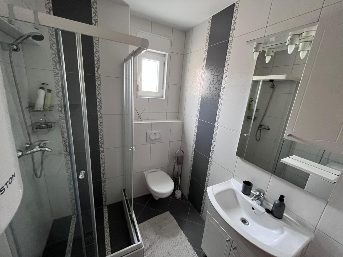 Apartment Popeye Makarska Eksteriør billede
